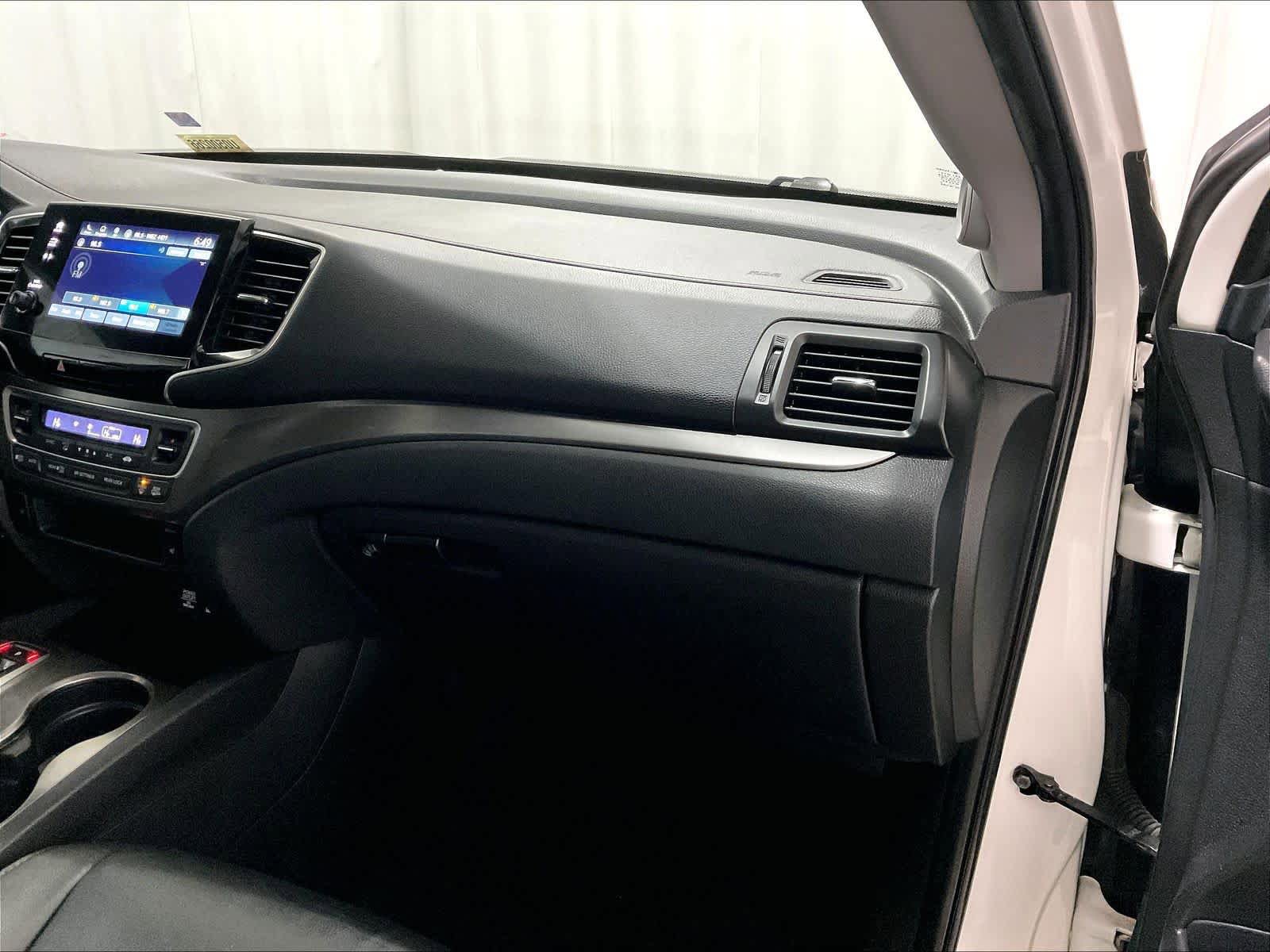 Used 2021 Honda Pilot Black Edition image 13