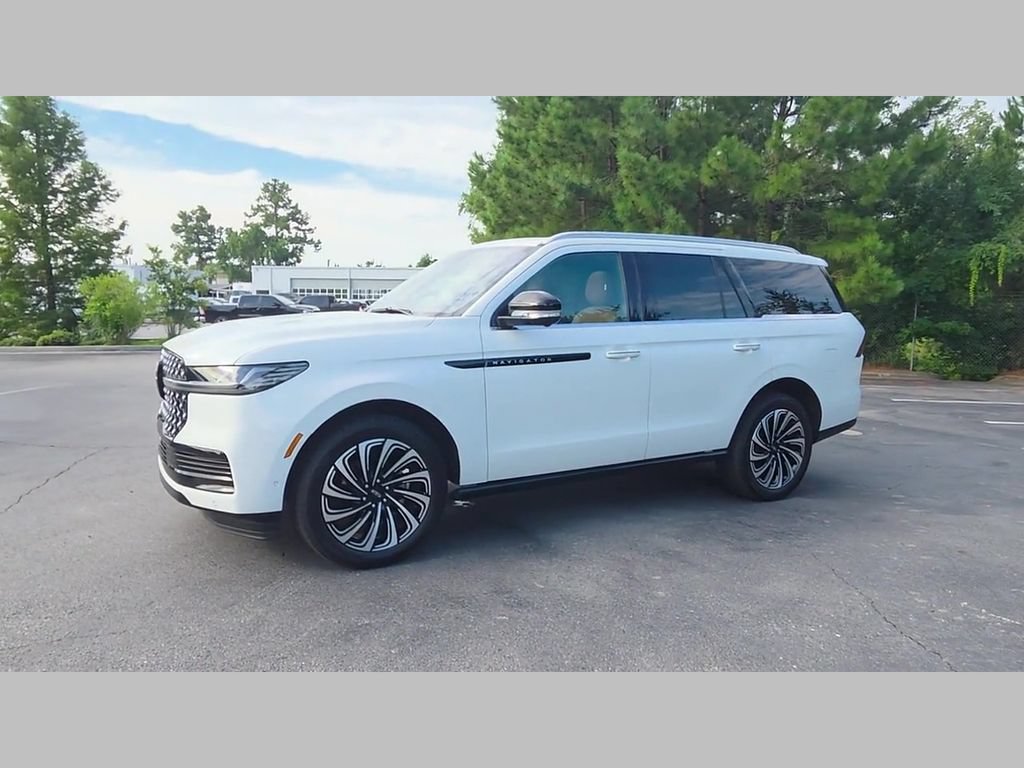 Used 2025 Lincoln Navigator Black Label AWD/4WD image 41