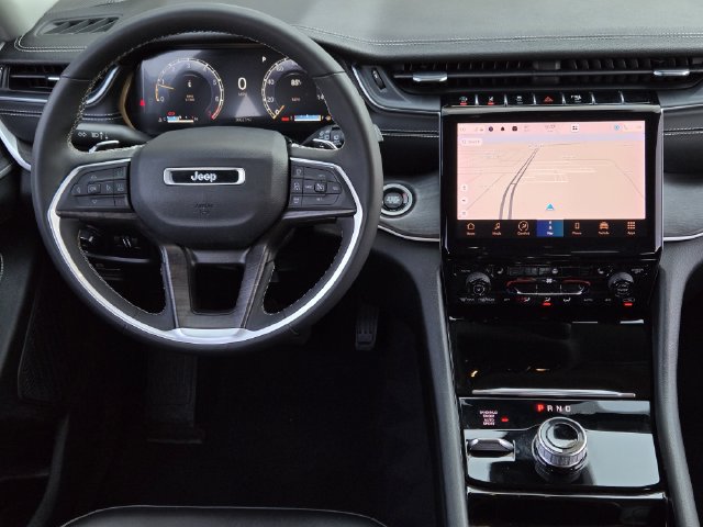 Certified 2023 Jeep Grand Cherokee Limited AWD/4WD image 26