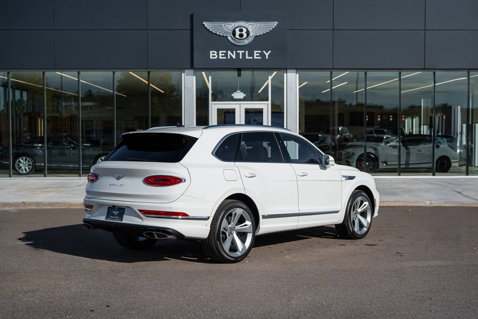 Certified 2025 Bentley Bentayga image 3