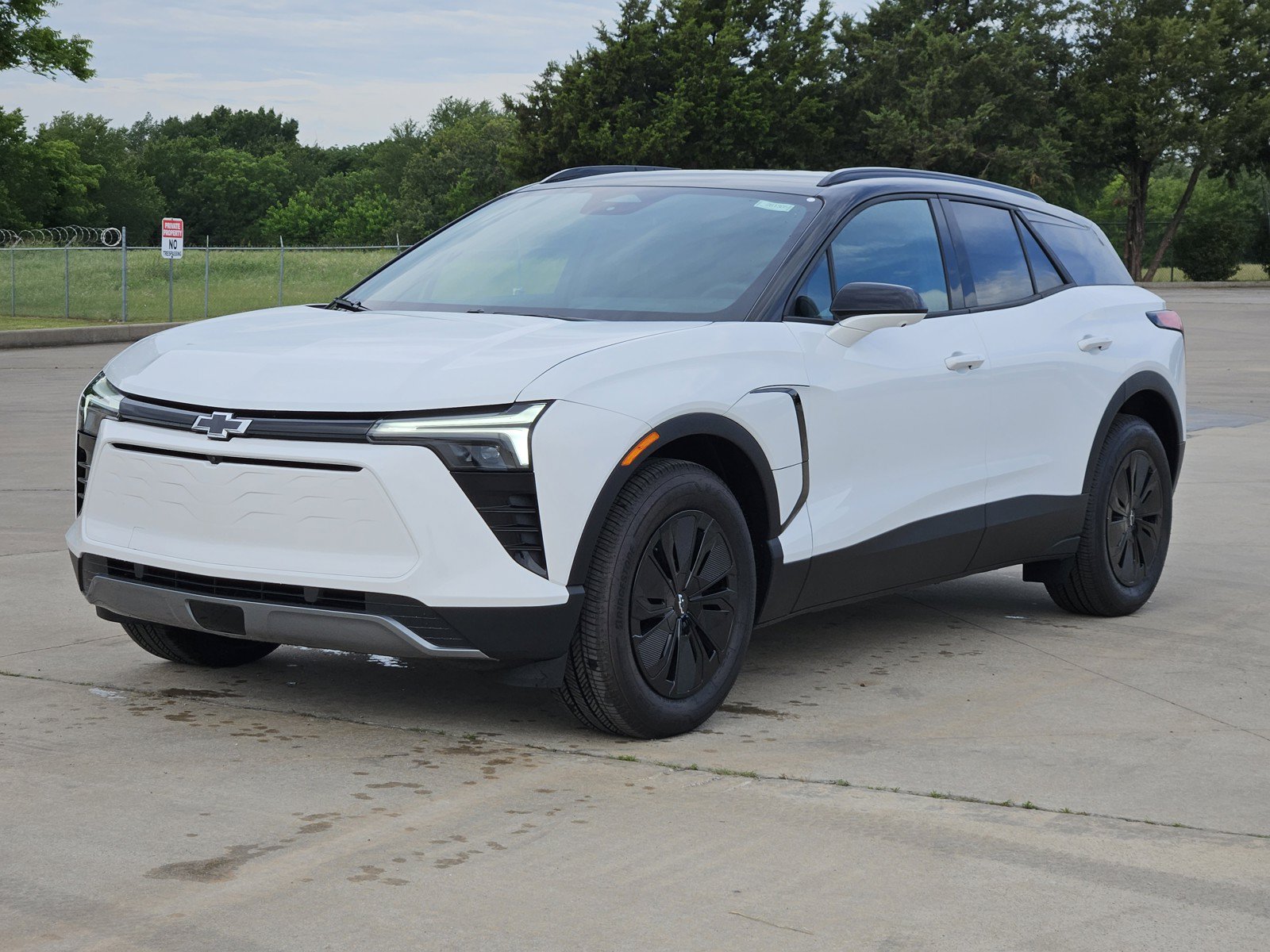 New 2026 Chevrolet Blazer EV LT FWD image 2