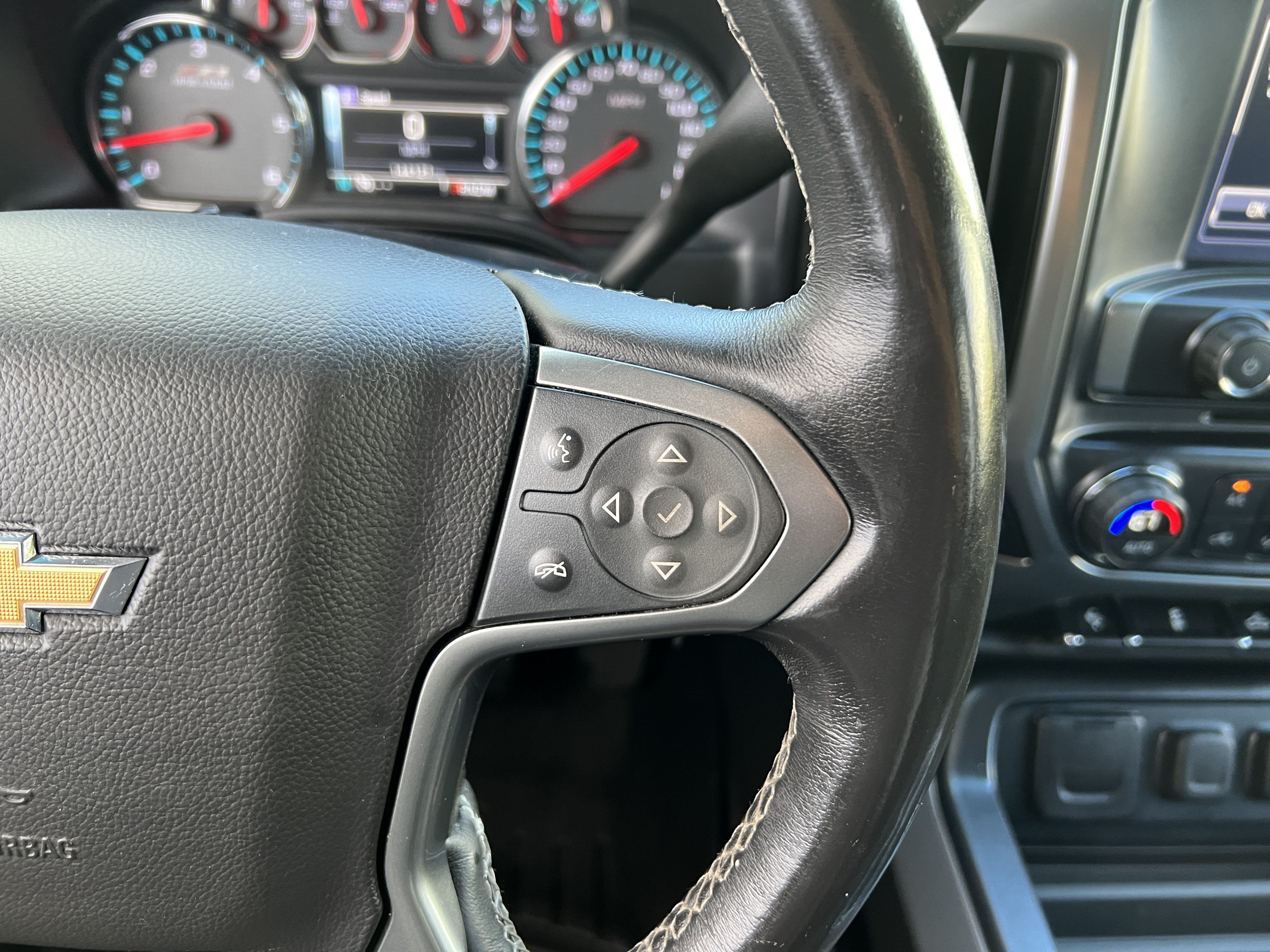 Used 2016 Chevrolet Silverado 1500 LTZ Z71 w/ LTZ Plus Package AWD/4WD image 25