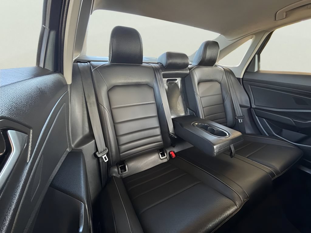 Used 2024 Volkswagen Jetta SE FWD image 28