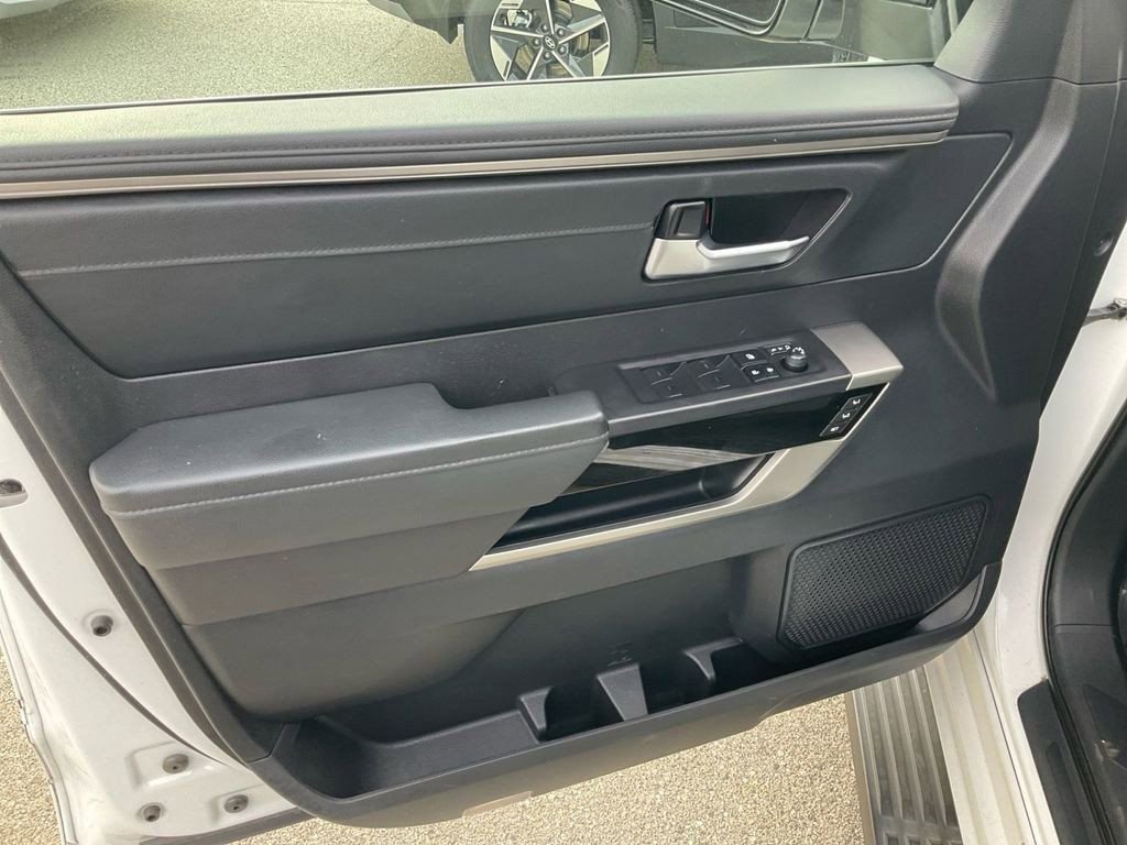 Used 2023 Toyota Sequoia Limited image 11