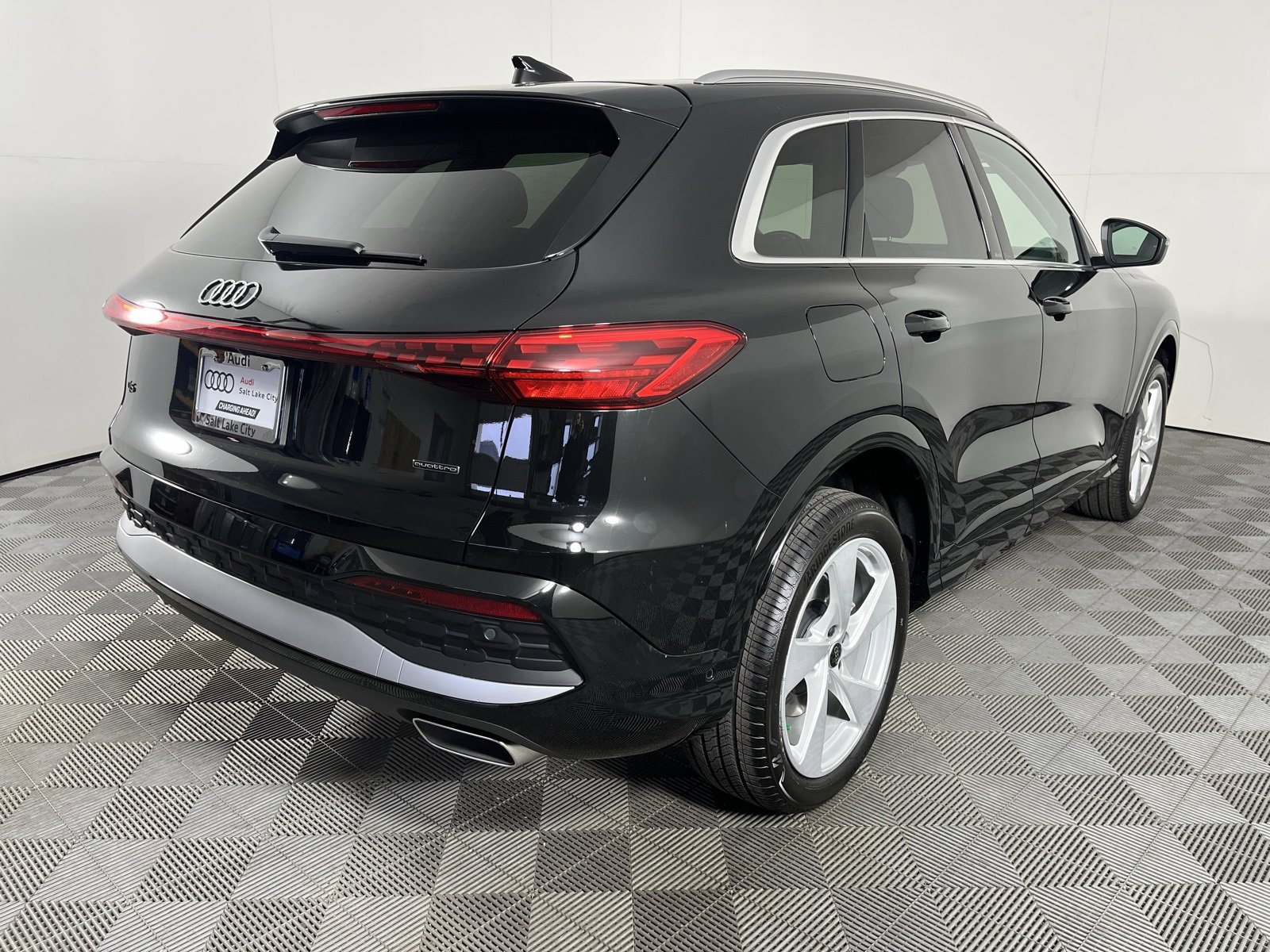 Used 2025 Audi Q5 2.0T Premium Plus w/ Premium Plus image 9