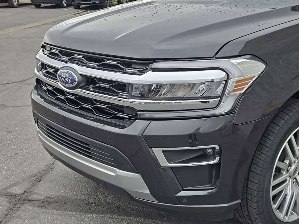 Used 2024 Ford Expedition Limited AWD/4WD image 10