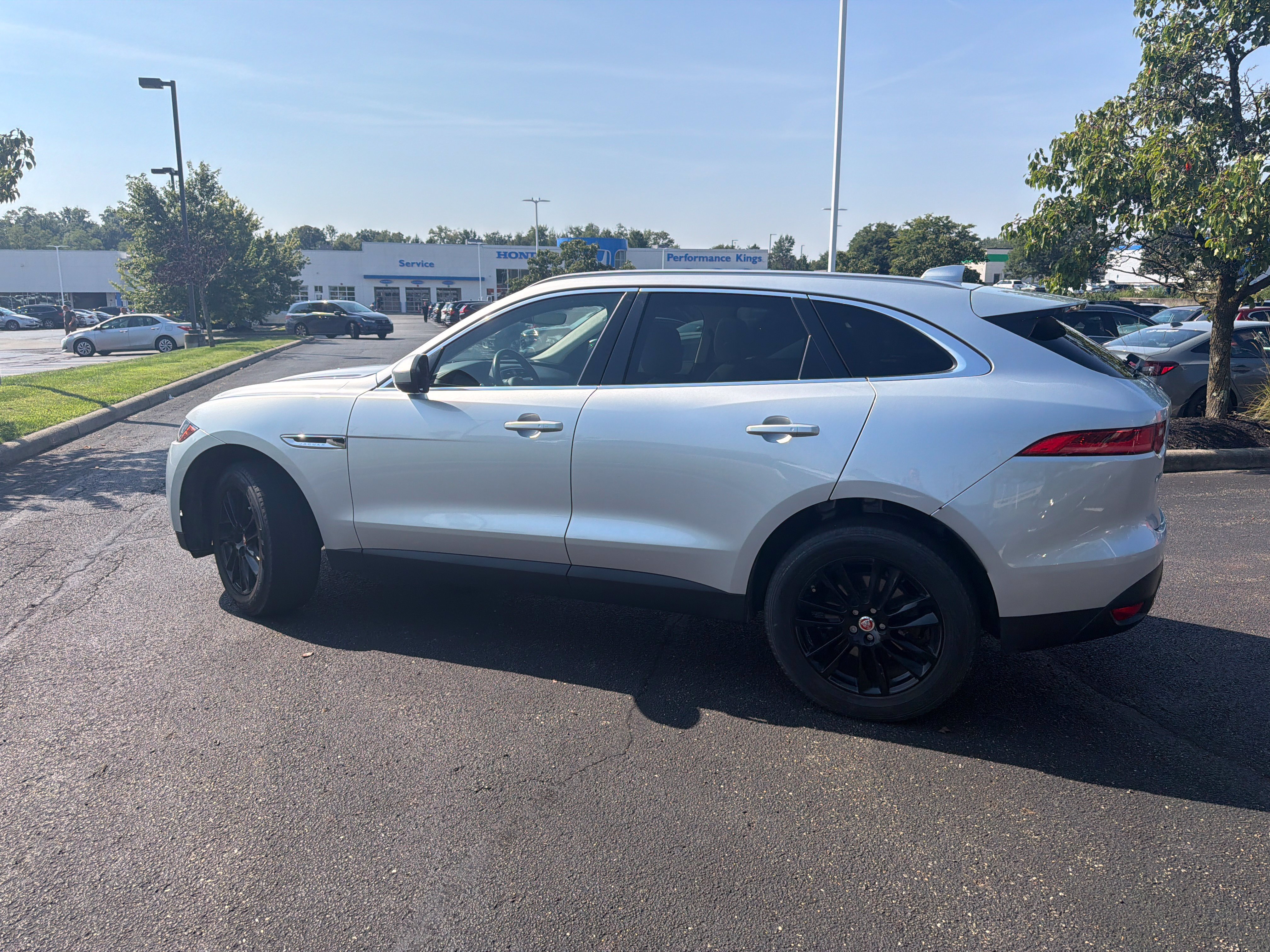 Used 2019 Jaguar F-PACE Prestige AWD/4WD image 14