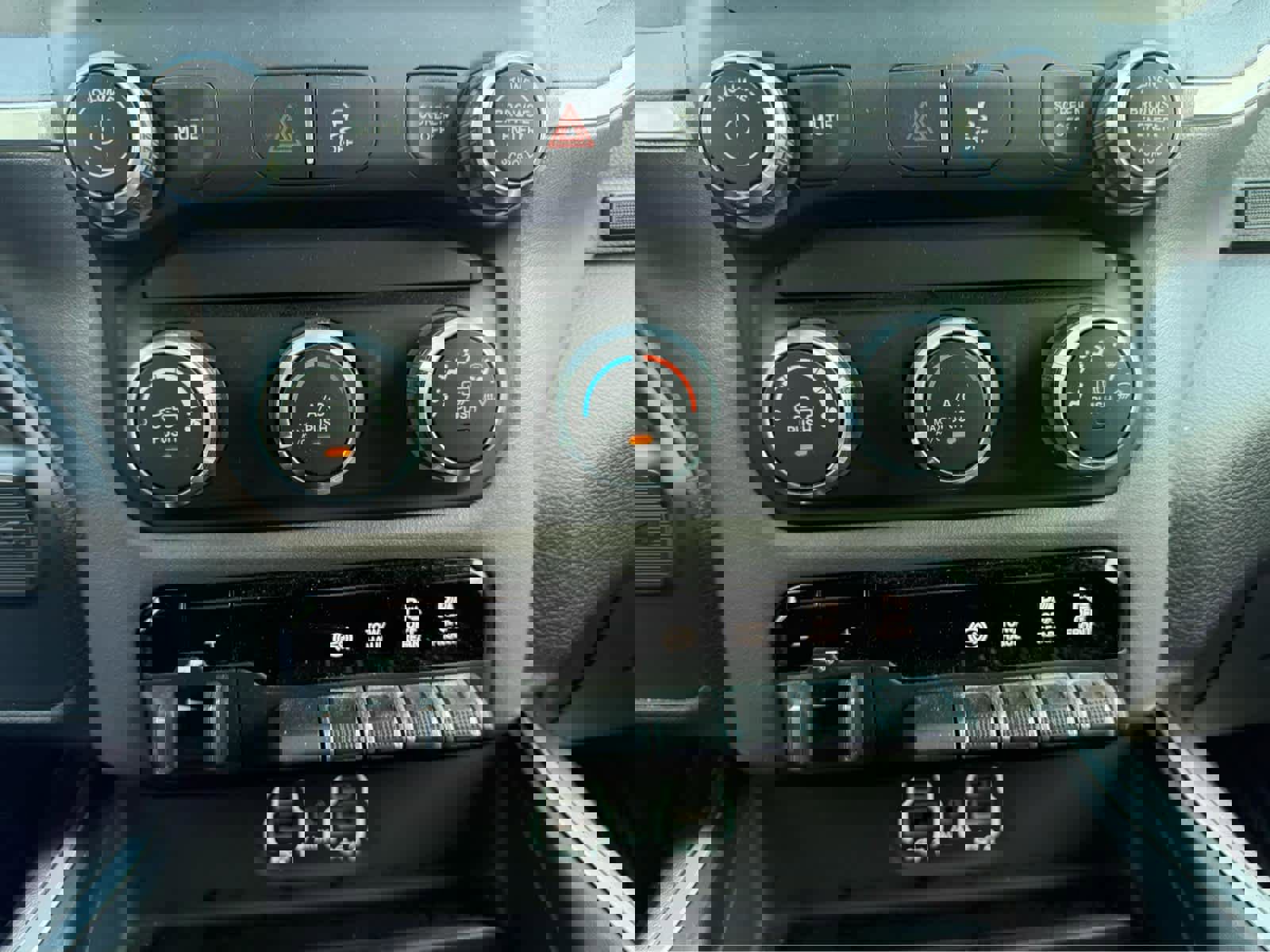 Used 2021 RAM 2500 Big Horn w/ Level 1 Equipment Group AWD/4WD image 24