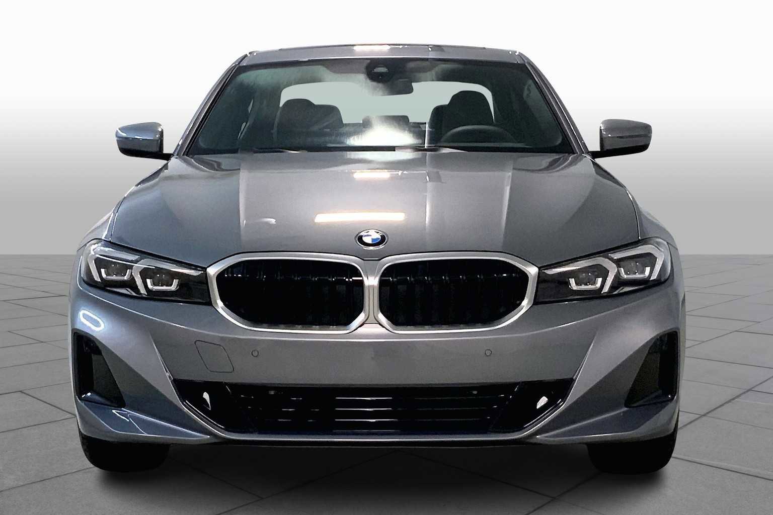 New 2025 BMW 330i xDrive Sedan w/ Premium Package AWD/4WD image 3