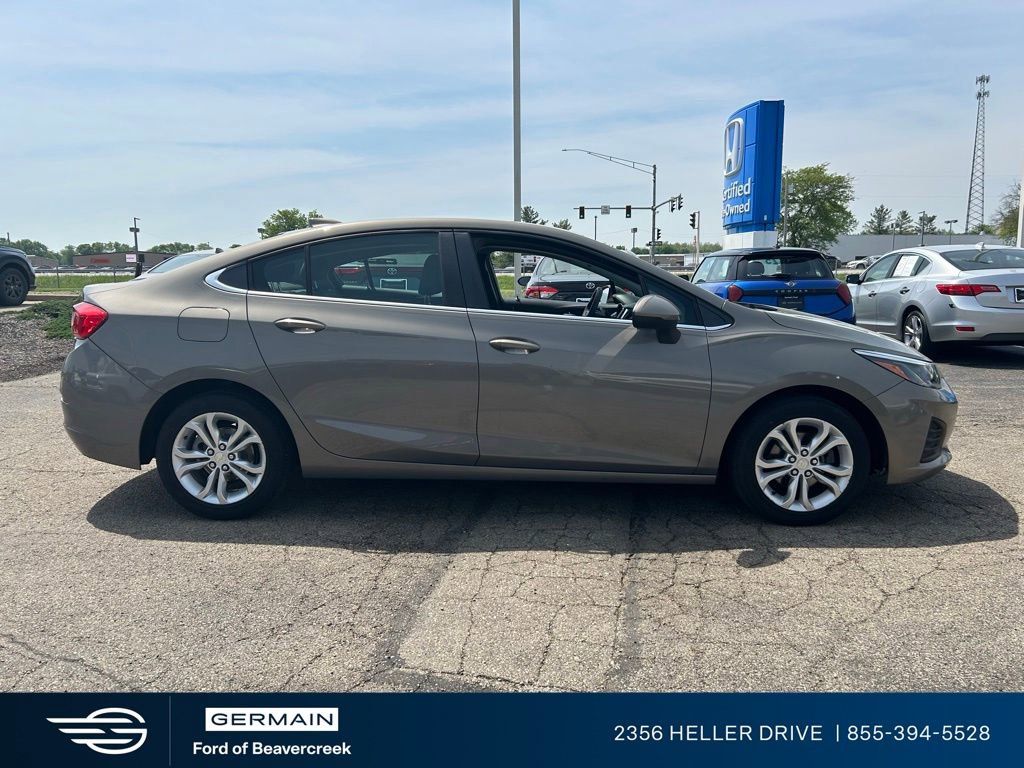 Used 2019 Chevrolet Cruze LT FWD image 9