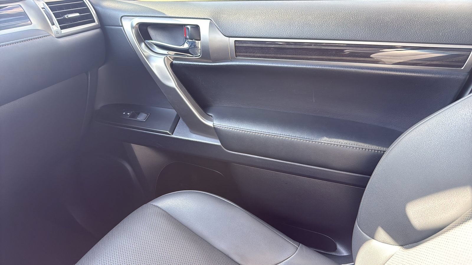 Used 2023 Lexus GX 460 Premium w/ Premium Package AWD/4WD image 23