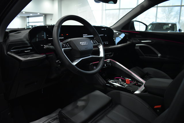 Used 2025 Audi Q5 Premium Plus w/ Premium Plus AWD/4WD image 14
