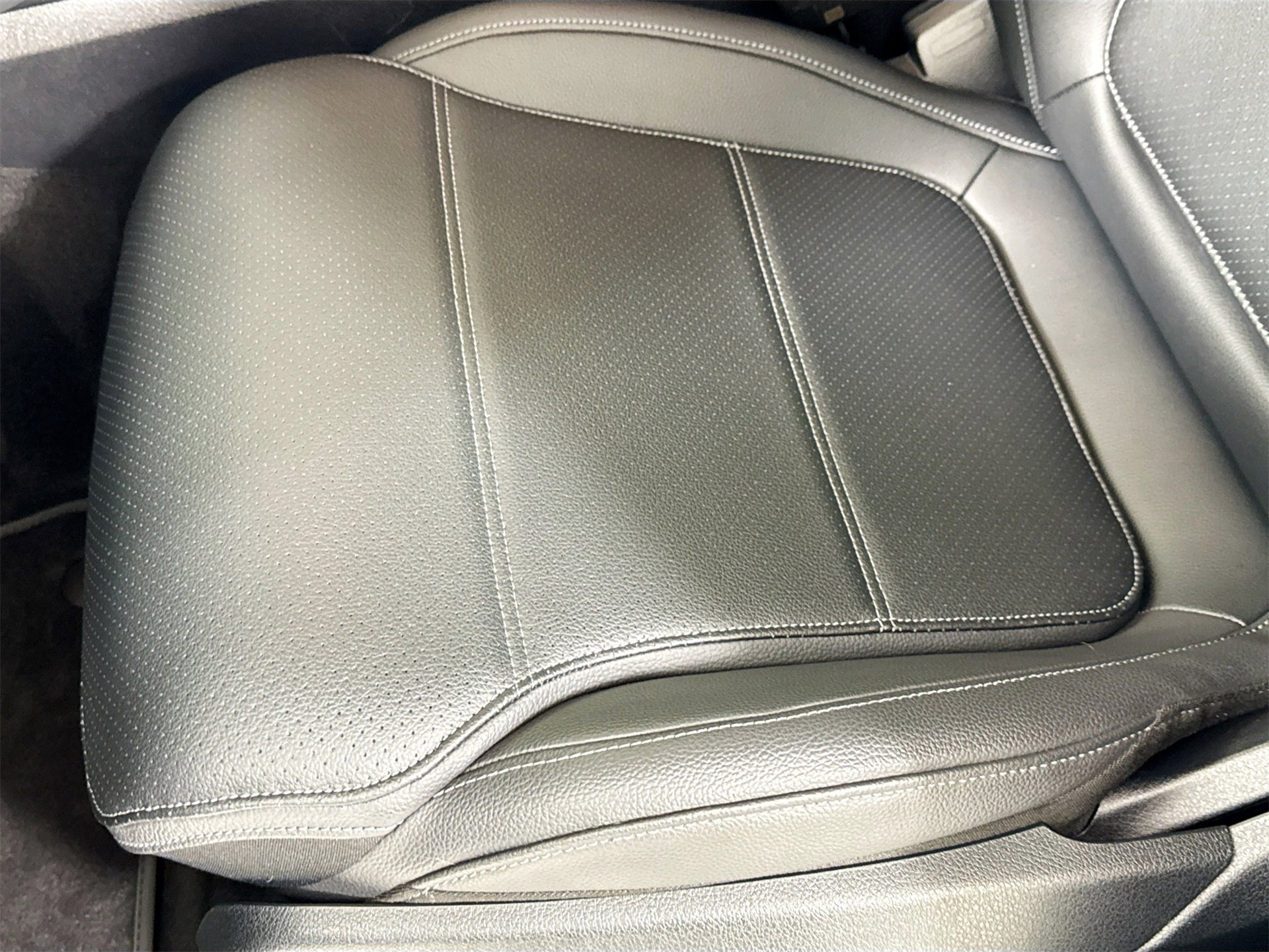 Certified 2025 Mercedes-Benz GLC 300 image 21