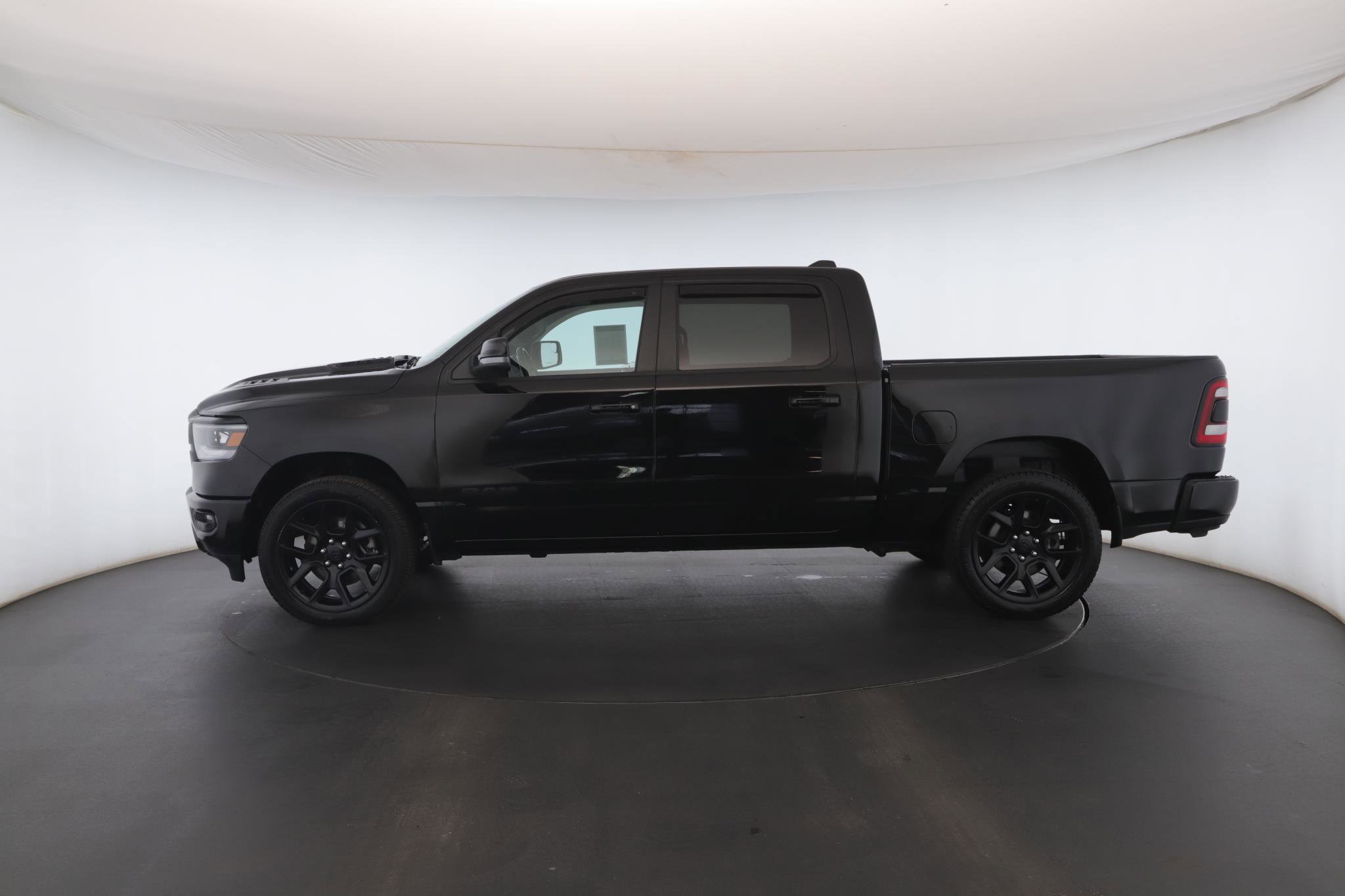 Used 2024 RAM 1500 Laramie AWD/4WD image 23
