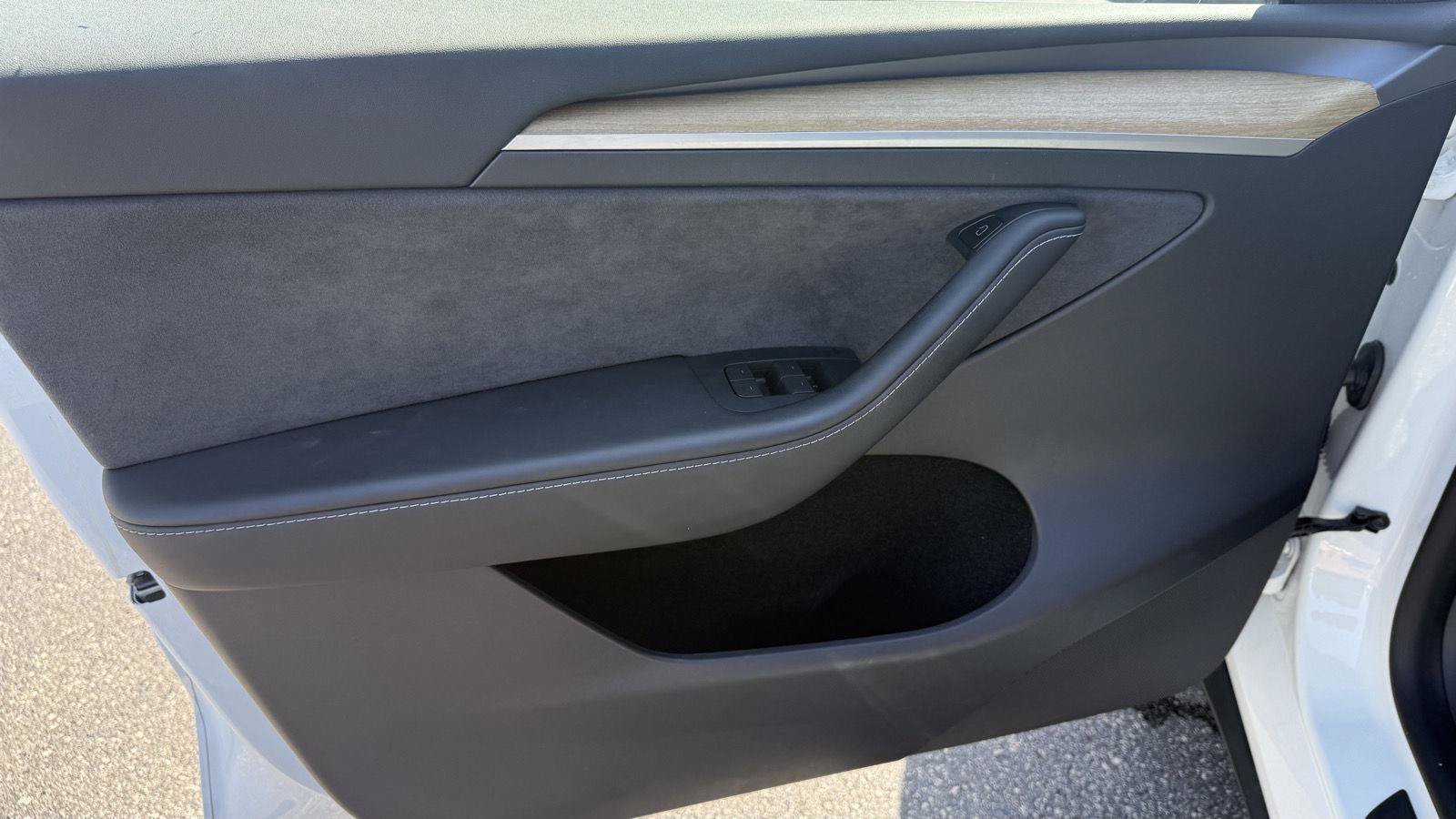 Used 2023 Tesla Model Y Long Range AWD/4WD image 19