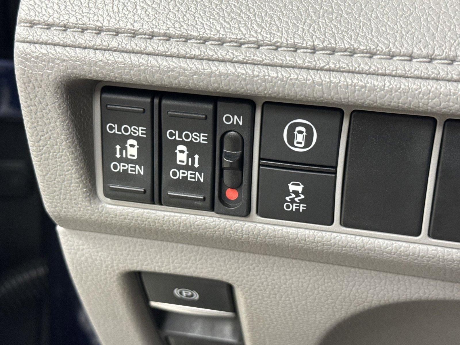 Used 2022 Honda Odyssey EX image 37