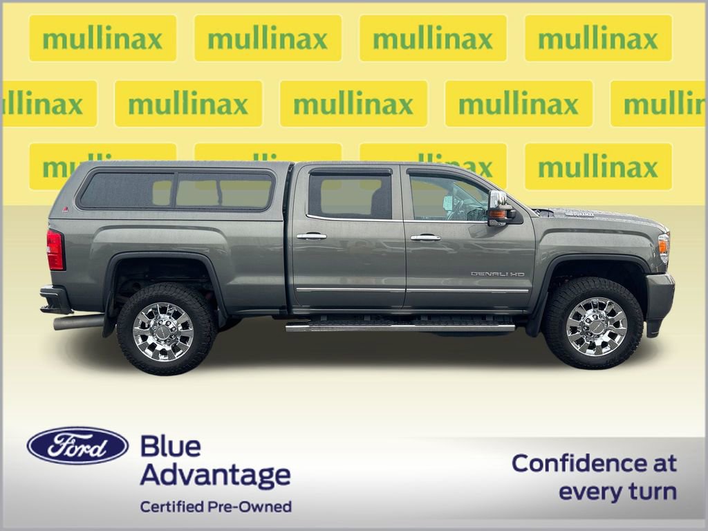 Used 2018 GMC Sierra 2500 Denali w/ Duramax Plus Package AWD/4WD image 2