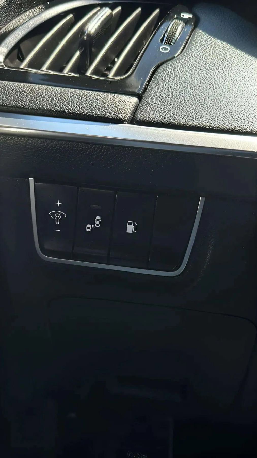 Used 2020 Kia Stinger GT-Line image 31