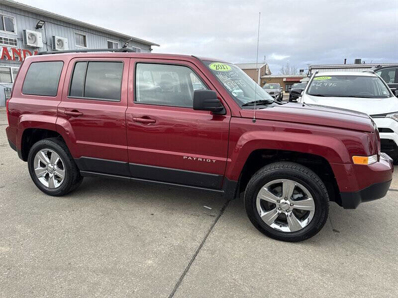 Used 2017 Jeep Patriot Latitude image 10