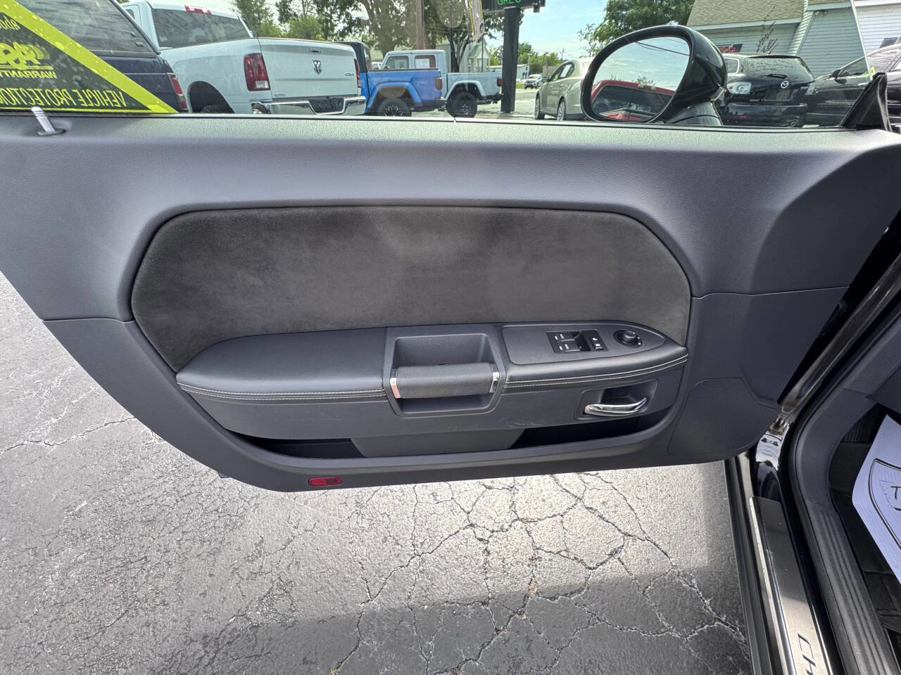 Used 2008 Dodge Challenger SRT8 RWD image 25