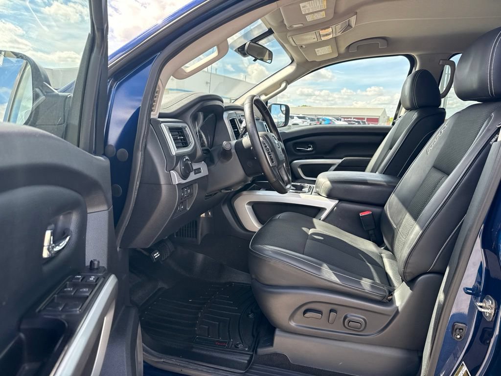 Used 2018 Nissan Titan PRO-4X AWD/4WD image 7