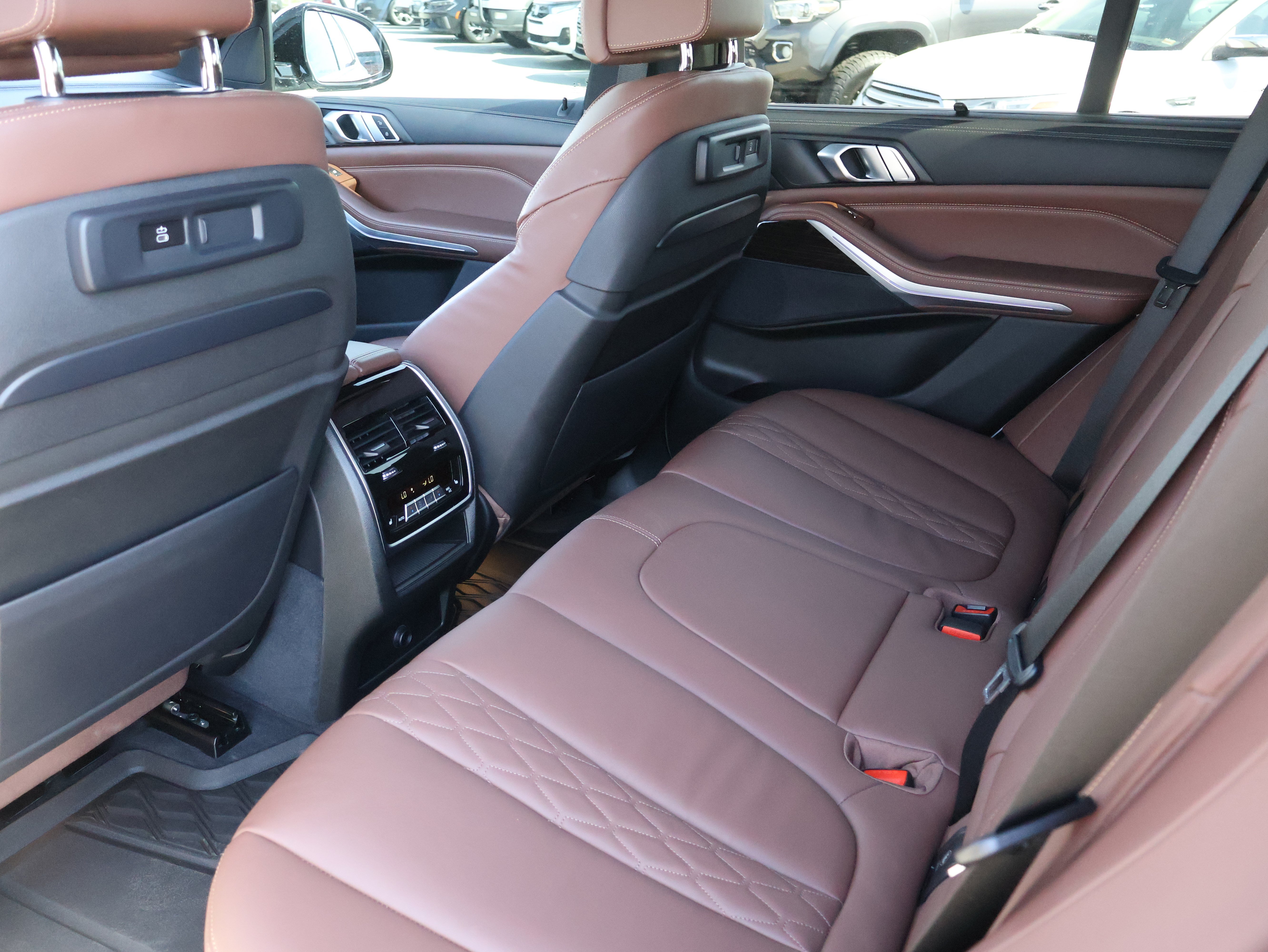 Used 2020 BMW X5 xDrive40i w/ Executive Package AWD/4WD image 12