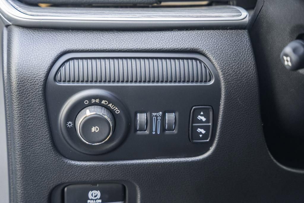 Used 2022 Jeep Wagoneer Series III image 38