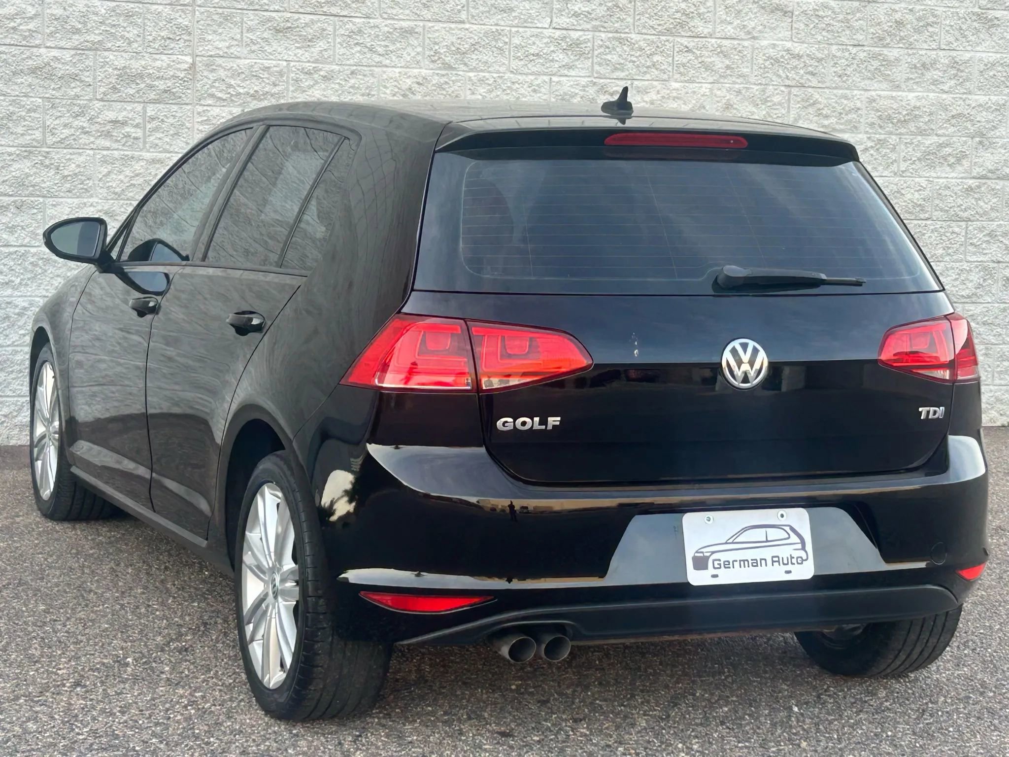 Used 2015 Volkswagen Golf TDI SE image 8