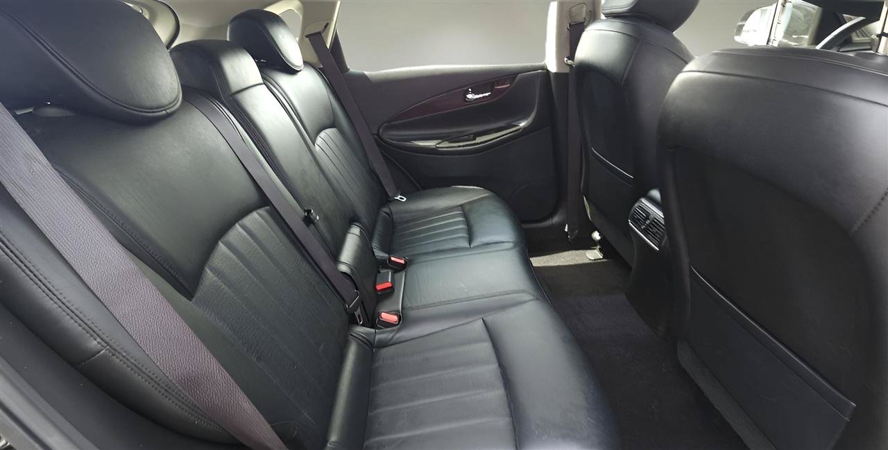 Used 2017 INFINITI QX50 AWD w/ Premium Plus Package image 25