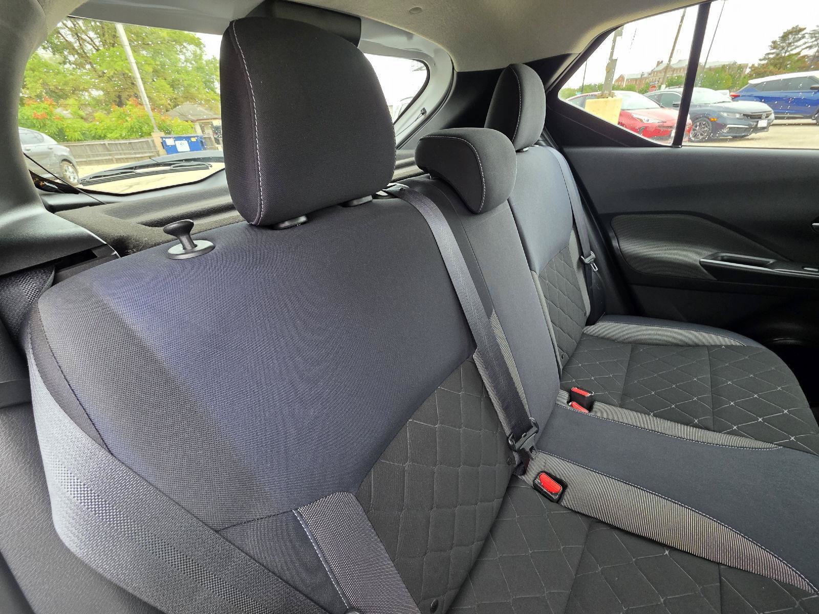 Used 2018 Nissan Kicks SV FWD image 26