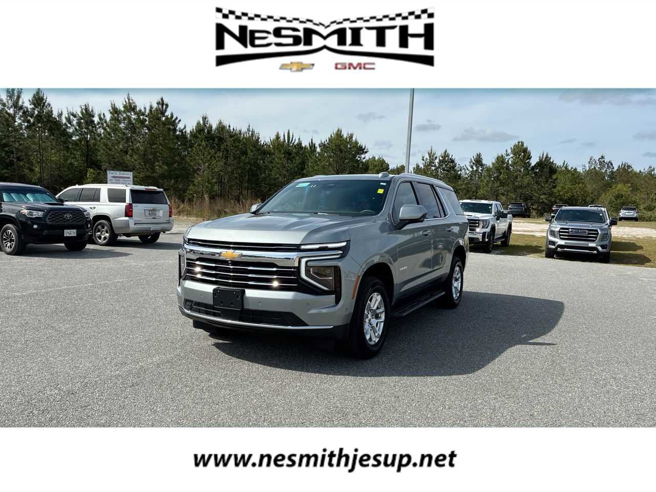 Used 2025 Chevrolet Tahoe LT AWD/4WD image 1
