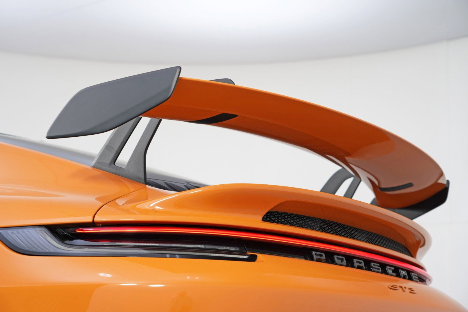 Used 2022 Porsche 911 GT3 RWD image 52