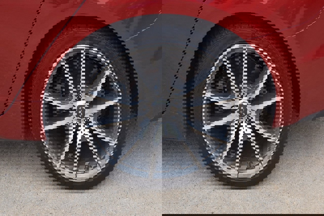 Used 2019 Genesis G70 2.0T Advanced w/ Dynamic Package image 12