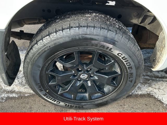 Used 2020 Nissan Frontier SV w/ Midnight Edition Floor Mats image 15