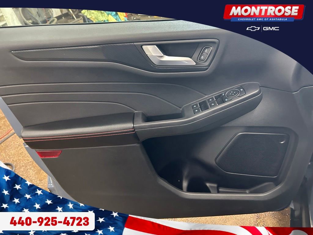 Used 2023 Ford Escape ST-Line w/ Tech Pack #1 AWD/4WD image 9