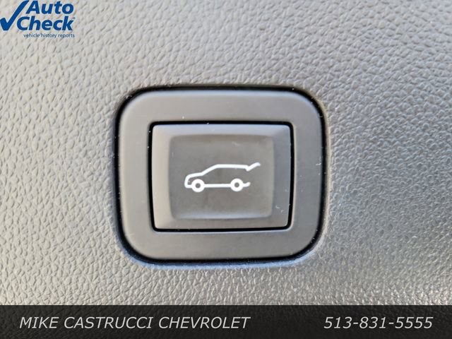 Used 2025 Chevrolet Suburban LT AWD/4WD image 32
