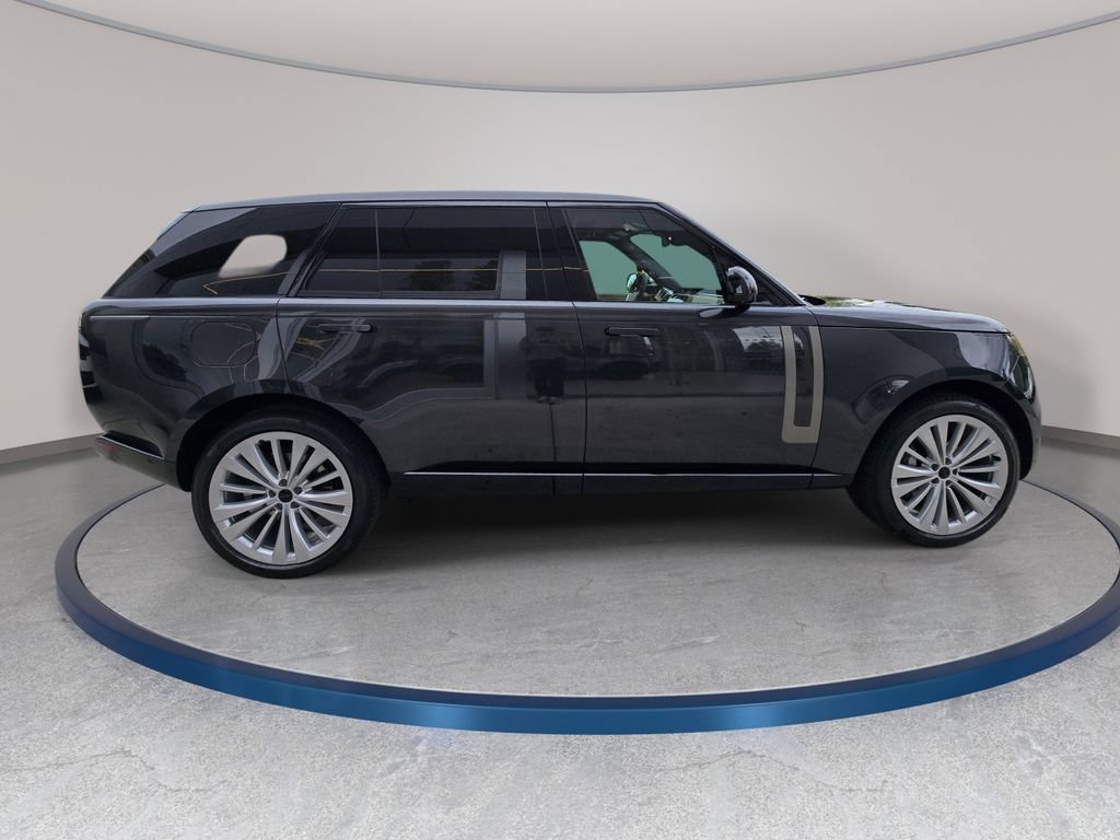 New 2026 Land Rover Range Rover Long Wheelbase SE AWD/4WD image 4