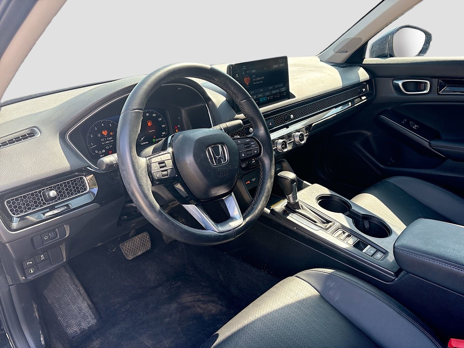 Used 2023 Honda Civic Touring image 9