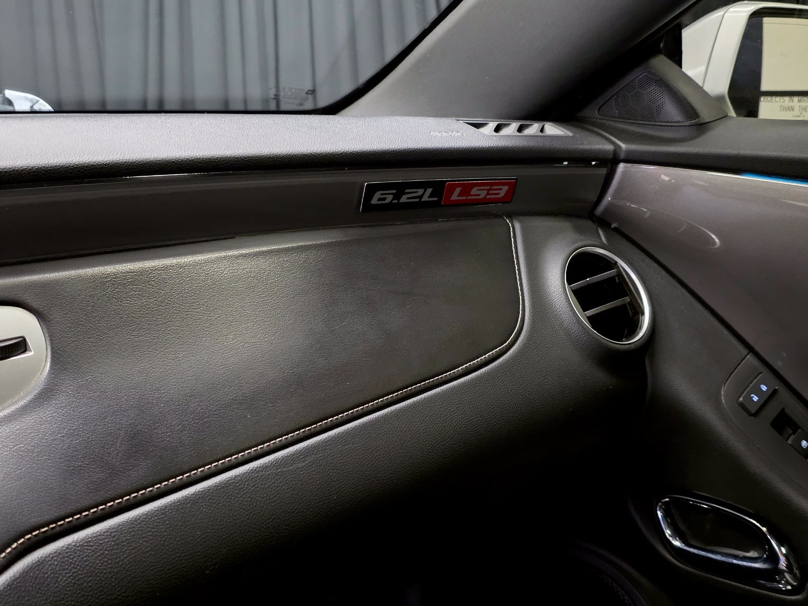 Used 2015 Chevrolet Camaro SS w/ SS Performance Package RWD image 28