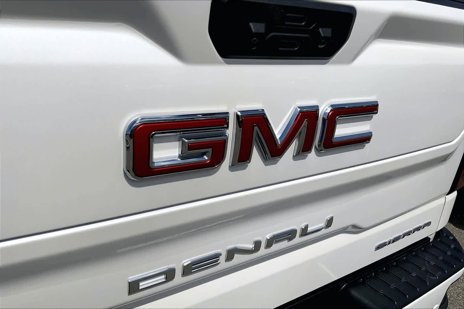 Used 2024 GMC Sierra 1500 Denali w/ Denali Reserve Package image 32