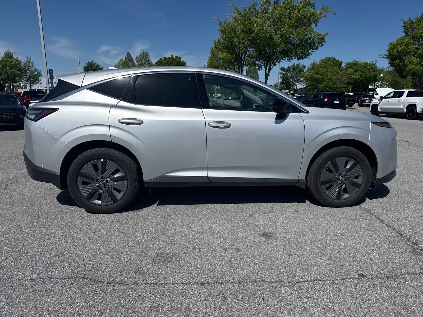 Used 2025 Nissan Murano SL AWD/4WD image 4