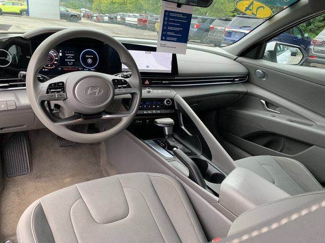 Certified 2024 Hyundai Elantra SEL FWD image 19