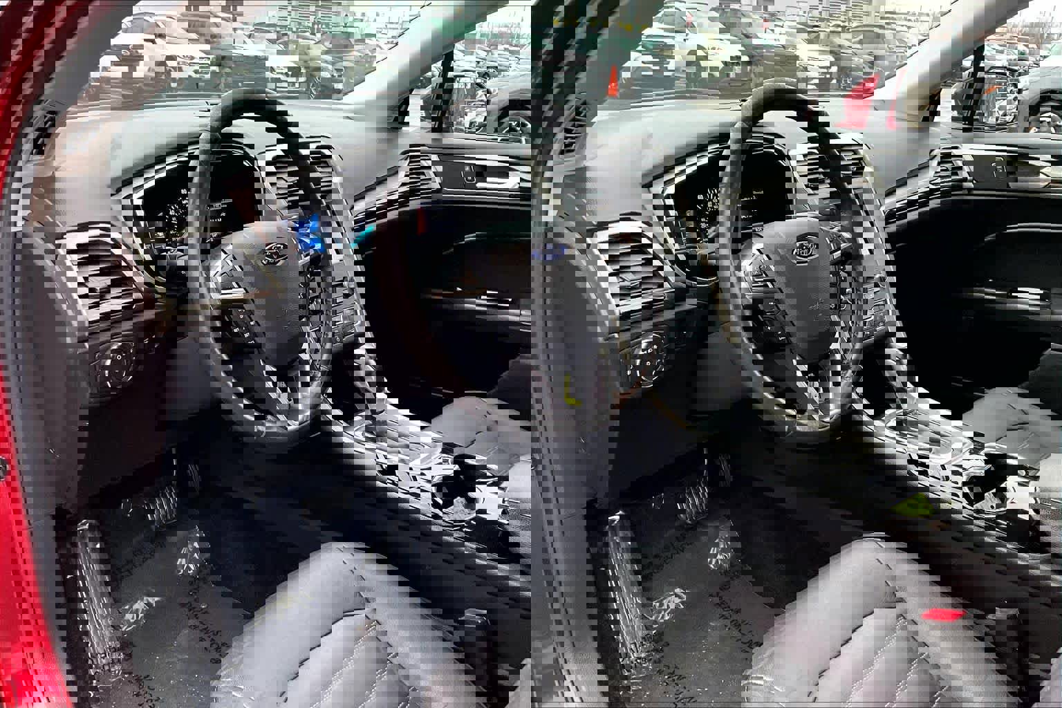 Used 2016 Ford Fusion SE w/ Equipment Group 202A image 17