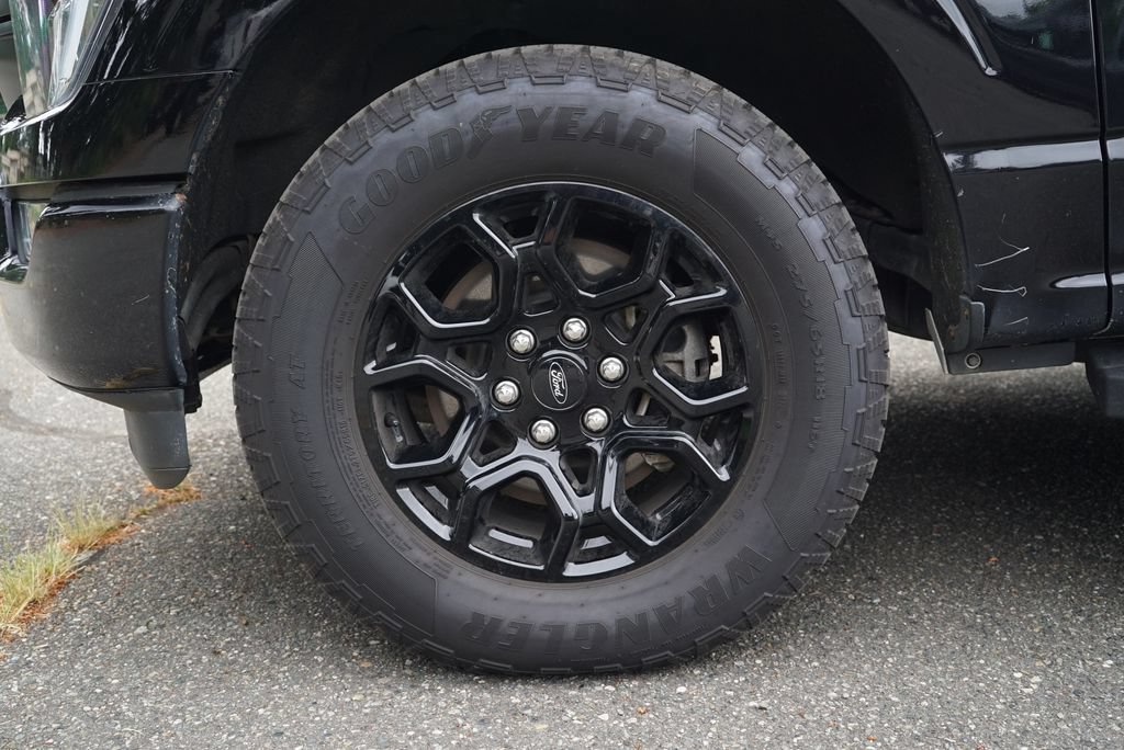 Used 2013 Ford F150 XLT w/ Mid Equipment Group AWD/4WD image 27