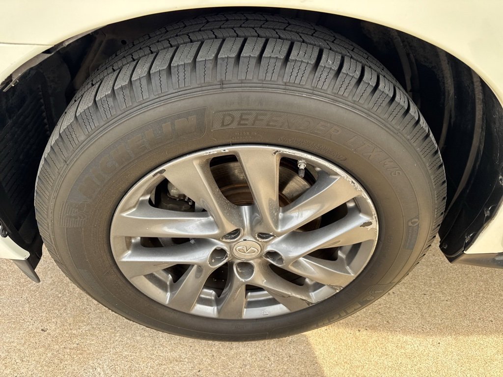 Used 2013 INFINITI JX35 Base w/ Premium Pkg image 24