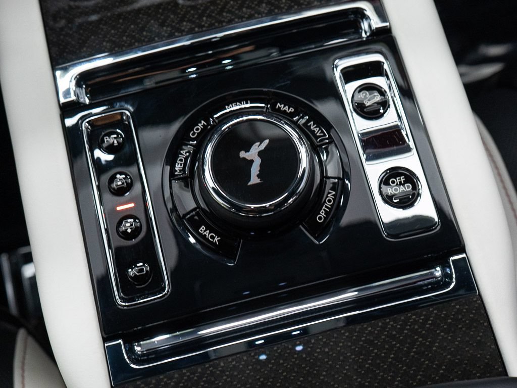 Certified 2023 Rolls-Royce Cullinan Black Badge w/ Driver's Package AWD/4WD image 42