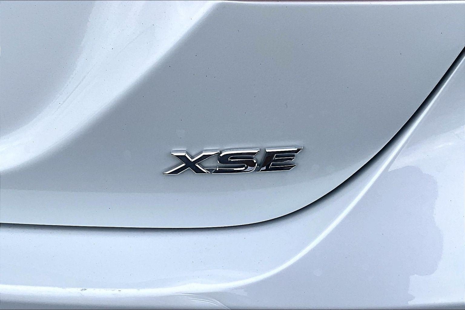 Used 2023 Toyota Camry XSE FWD image 8