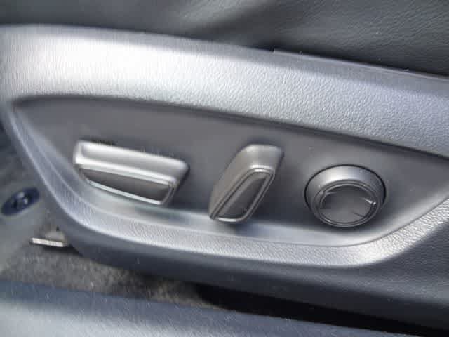 Used 2023 Toyota Camry SE w/ Cold Weather Package FWD image 14