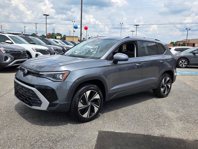 New 2026 Volkswagen Taos SE AWD/4WD image 3