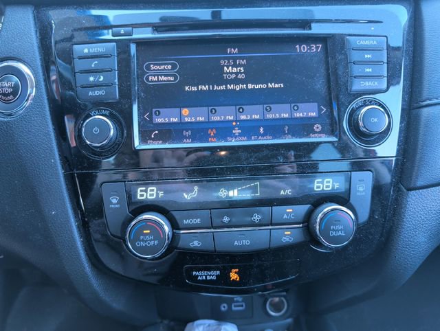 Used 2018 Nissan Rogue SV image 9